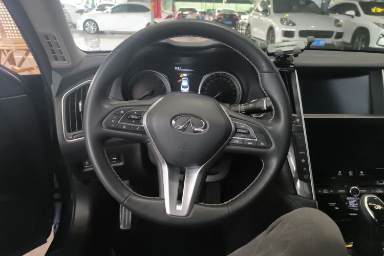 Used Infiniti Q50L 2018 2.0T Comfort Edition China VI Standard Steering Wheel