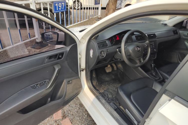 Used Volkswagen Santana 2016 1.6L Automatic Fashion Edition
