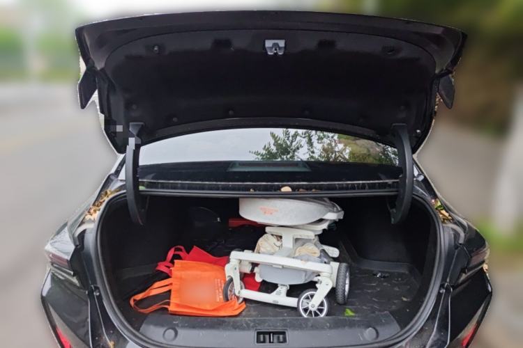 Used Dongfeng Aeolus Yixuan MAX 2021 1.5T Dark Night Sharp Edition Trunk