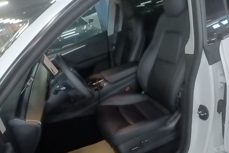 Used Tesla Model Y 2021 Long-Range All-Wheel-Drive Version