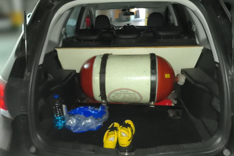 Used Haval H6 2015 Upgraded Model 1.5T Manual Two-Wheel Drive Elite Version Trunk