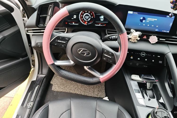 Used Hyundai Elantra 2023 1.5L CVT LUX Prestige Edition