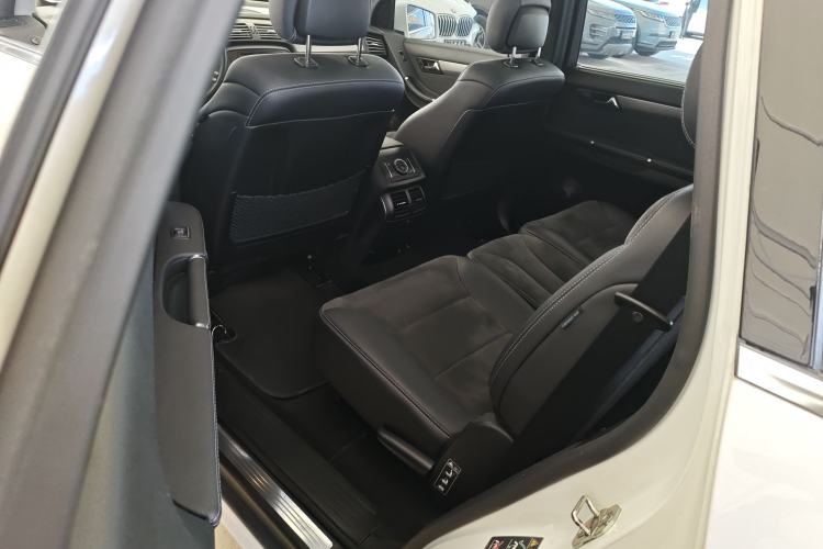 Used Mercedes-Benz R-Class 2014 R 320 4MATIC Business Model