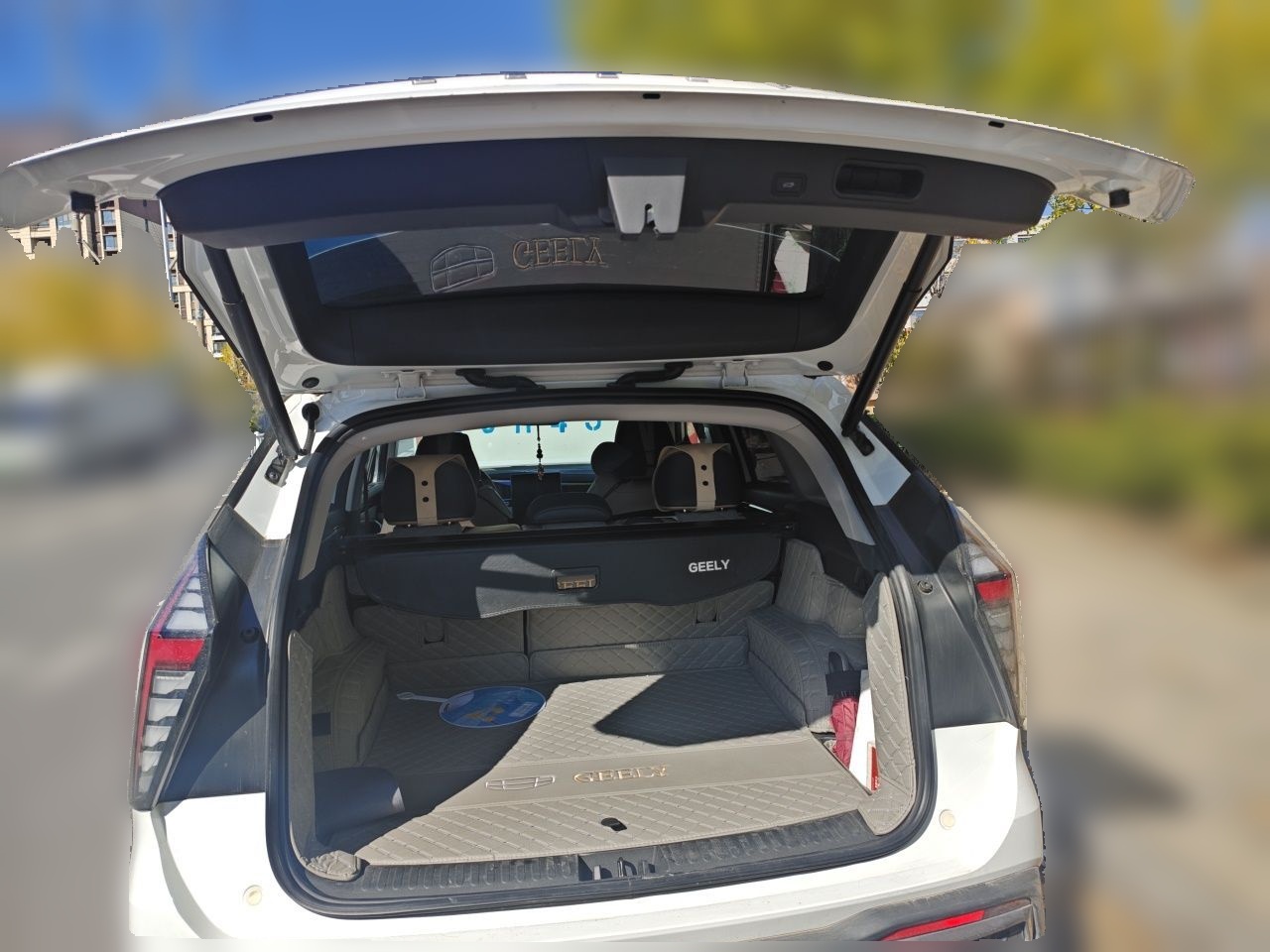 Geely Auto FX11 2023 1.5TD DCT Prestige Edition — снимка 19