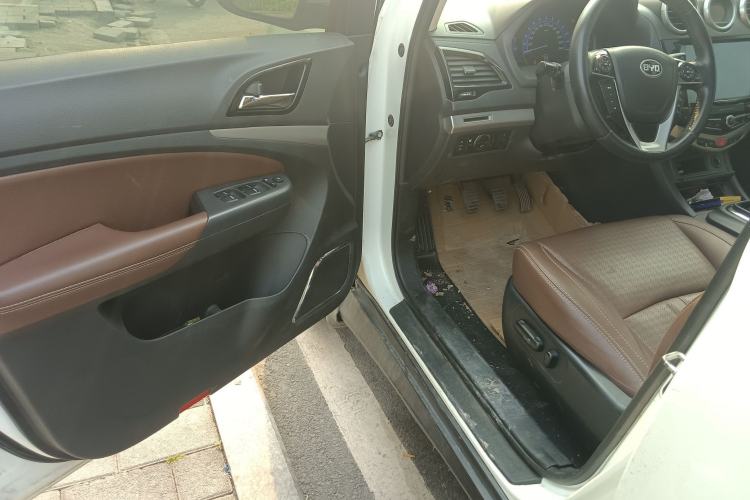 Used BYD S7 2015 1.5T Upgraded Manual Luxury Model