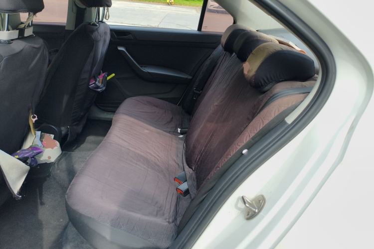 Used Skoda Rapid 2016 1.6L Manual Front-Wheel-Drive Version
