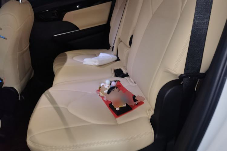 Used Toyota Highlander 2022 Dual-Engine 2.5L Two-Wheel Drive Elite Edition 5 Seats