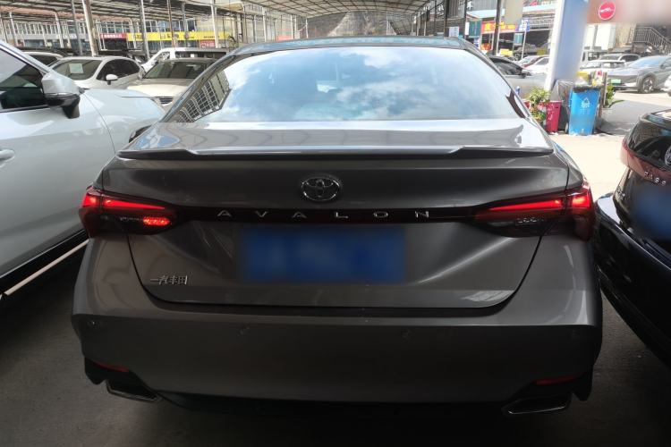 Used Toyota Avalon 2019 2.5L Ambition Version China VI Standard
