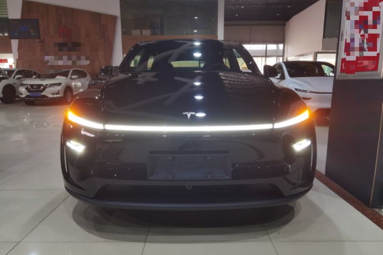 Used Tesla Model Y 2026 Rear-Drive Model
