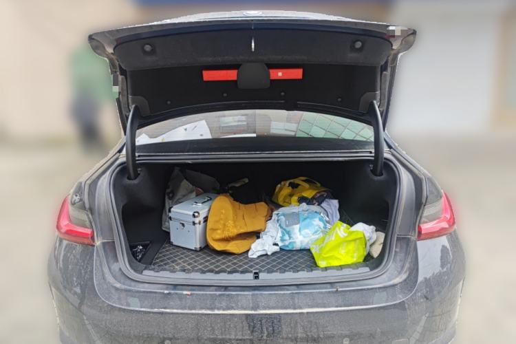 Used BMW i3 2024 eDrive 35 L
