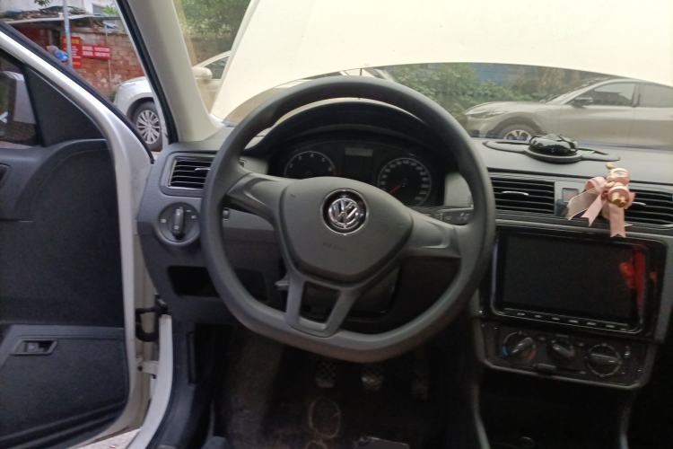 Used Volkswagen Santana 2016 1.6L Manual Fashion Edition Steering Wheel