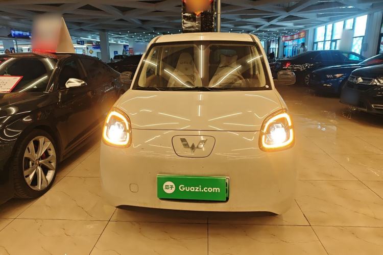 Used Wuling Hongguang MINIEV 2025 Four-Door Version Advanced Edition Front