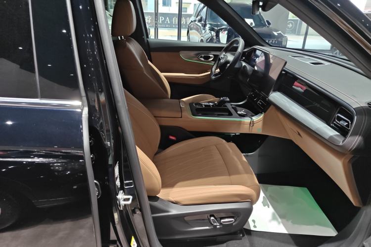 Used GAC Trumpchi GS8 2025 Linghang Series 2.0 TGDI Two-Wheel-Drive Luxury Edition 5 Seats
