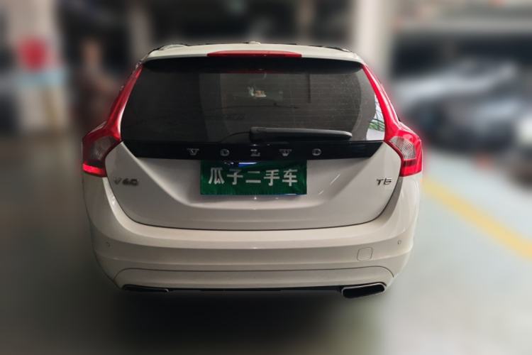 Used Volvo V60 2014 Restyled T5 Zhiya Edition
