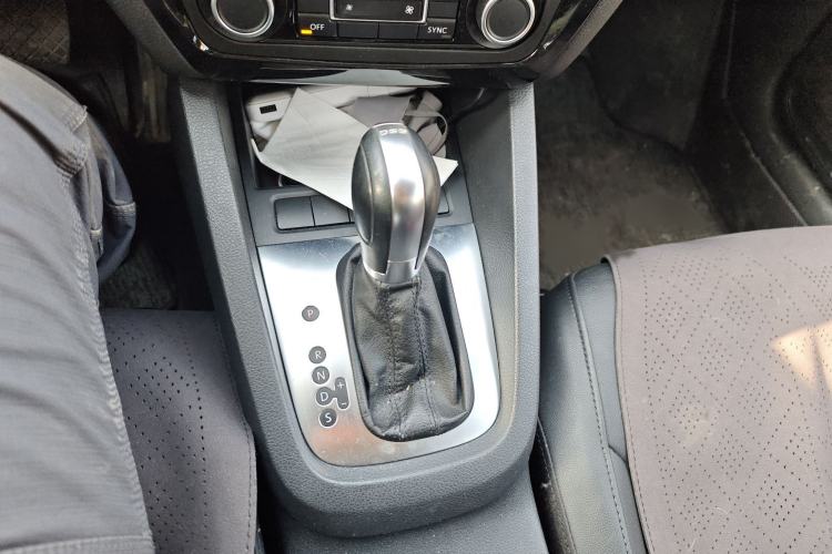 Used Volkswagen Sagitar 2012 1.4TSI Automatic Luxury Edition
