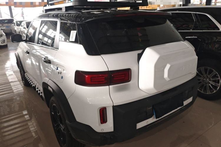 Used Geely Auto Cowboy 2025 1.5TD Trendy Play Edition Exterior 2