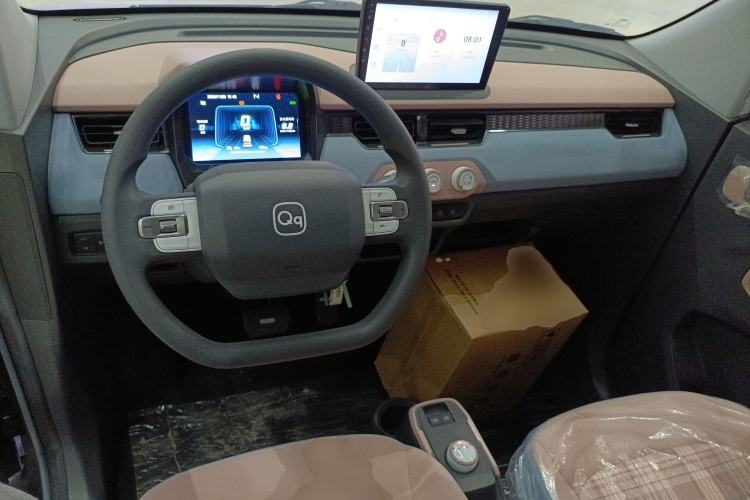 Used Chery QQ Ice Cream 2024 205km Sundae Interior 2