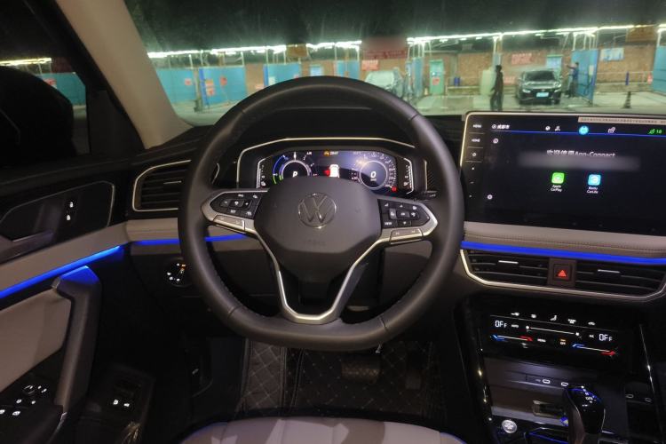 Used Volkswagen Tayron GTE Plug-in Hybrid 2023 280TSI Luxury Plus Advanced Edition Steering Wheel