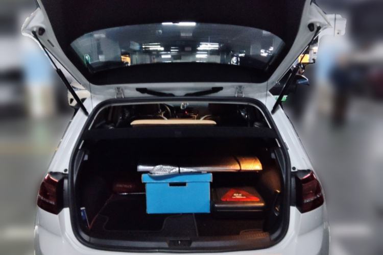 Used Volkswagen Golf 2017 230TSI Automatic Luxury Million-Vehicle Commemorative Edition