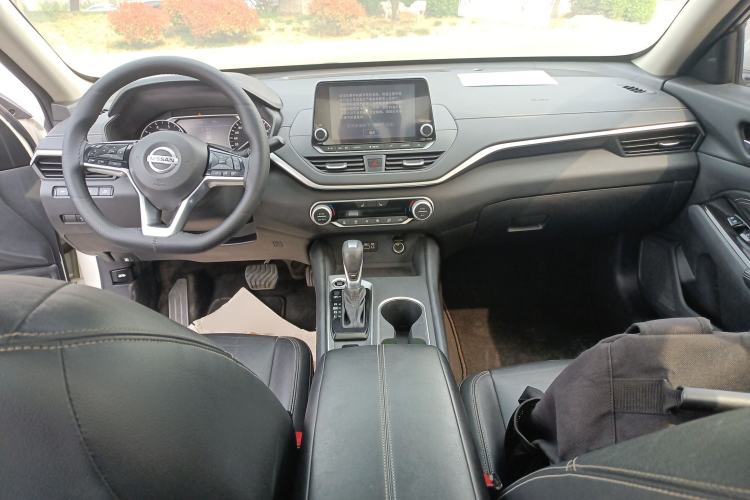 Used Nissan Teana 2020 2.0L XL Comfort Edition Center Console