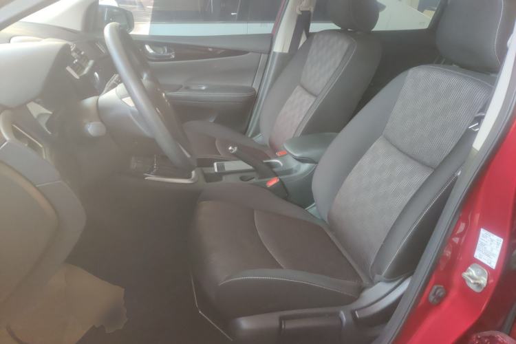 Used Nissan Tiida 2021 1.6L CVT Cool Edition
