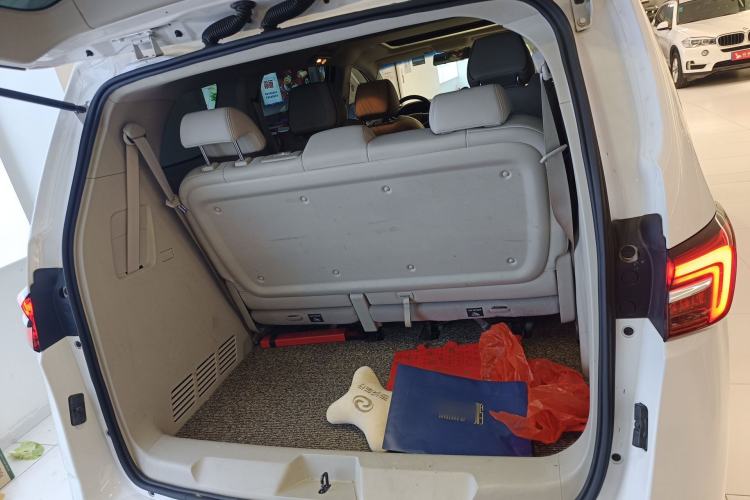 Used Buick GL8 2021 Land Cruiser Executive Class 652T Luxury Model Trunk