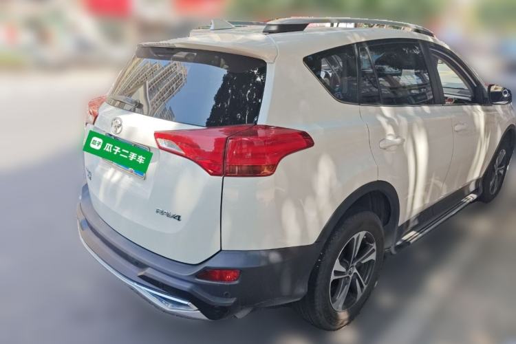 Used Toyota RAV4 2015 2.0L CVT Two-Wheel Drive Fashion Edition
