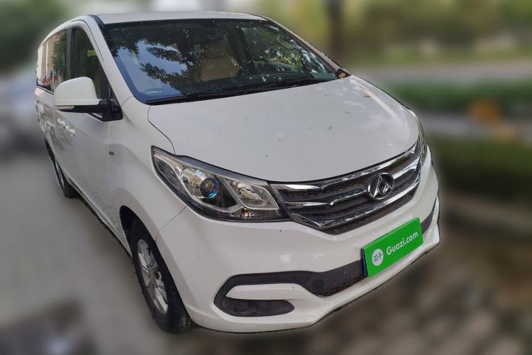 Used SAIC MAXUS G10 2015 2.0T Automatic Anniversary Edition Front Right 45 Deg