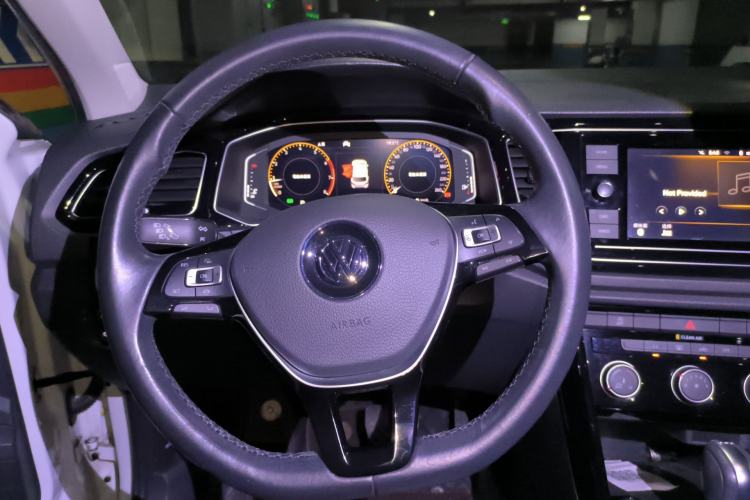 Used Volkswagen T-ROC 2020 280TSI DSG Two-Wheel Drive Comfort Version