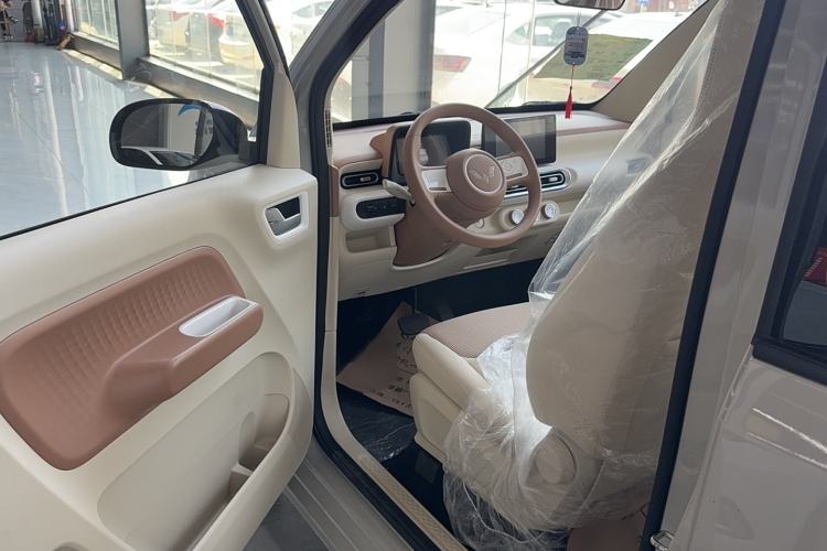 Used Wuling Hongguang MINIEV 2024 3rd Generation 215km Advanced Version