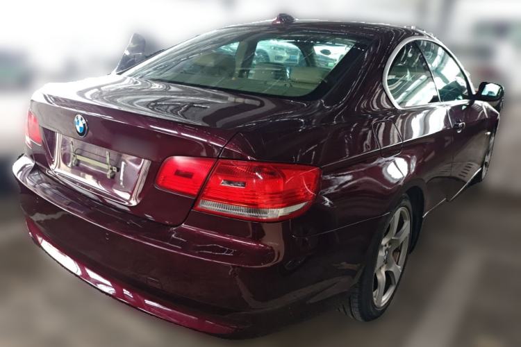 Used BMW 3 Series 2009 320i two-door coupe Rear Right 45 Deg