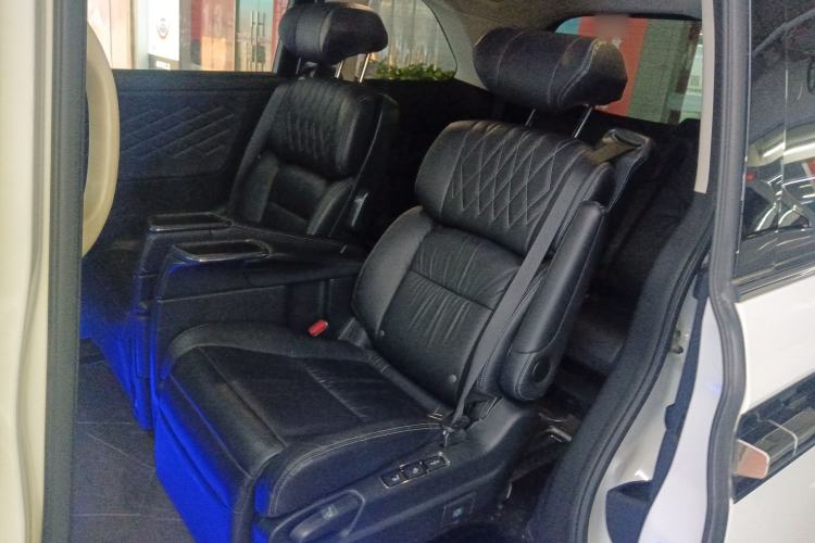 Used Honda Elysion 2019 2.0L Hybrid Supreme Edition
