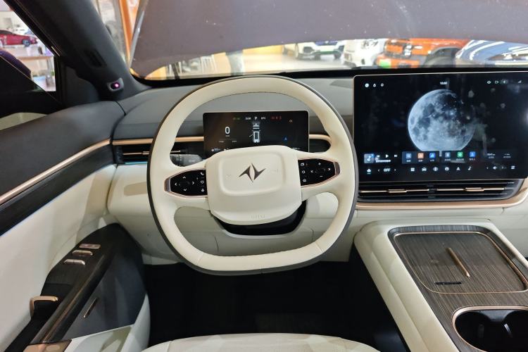 Used Dongfeng eπ eπ008 2024 210Max Range-Extended Version 6 Seats