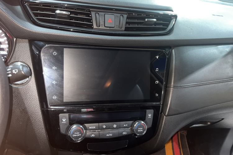 Used Nissan X-Trail 2020 2.5L XL ITS CVT 4WD Deluxe Navigation Edition Audio And AC Panel