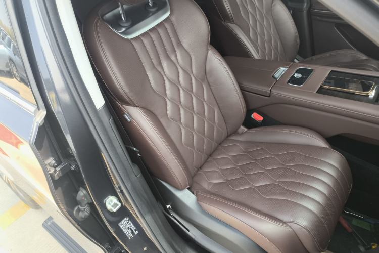 Used EXEED Lanyue 2023 400T Four-Wheel Drive Starry Edition 7-Seater Right Front Seat