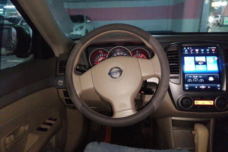 Used Nissan Sylphy 2012 Classic 1.6 XL Automatic Luxury Edition Steering Wheel