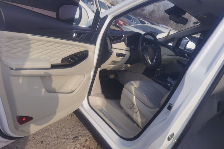 Used CHANGAN OSHAN Cosmos 2019 1.5T Automatic Flagship Version China VI Standard