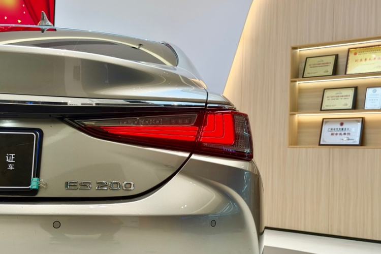 Used Lexus ES 2022 200 Excellence Edition