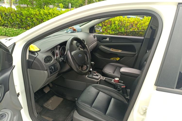 Used Ford Focus 2013 Hatchback Classic 1.8L Automatic Base Model Driver Seat