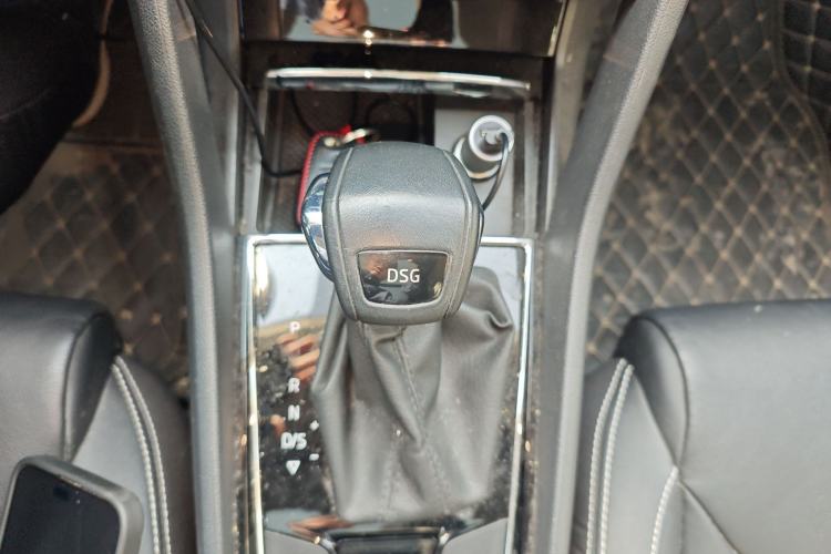 Used Skoda Kodiaq 2019 Facelifted TSI330 5-Seater Two-Wheel-Drive Luxury Enjoyment Edition China VI Standard
