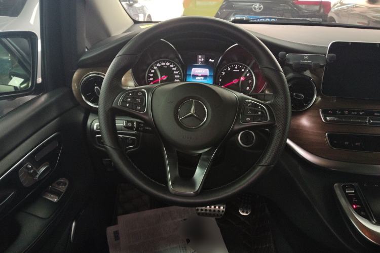 Used Mercedes-Benz V-Class 2020 V 260 L Long-wheelbase Luxury Edition Steering Wheel