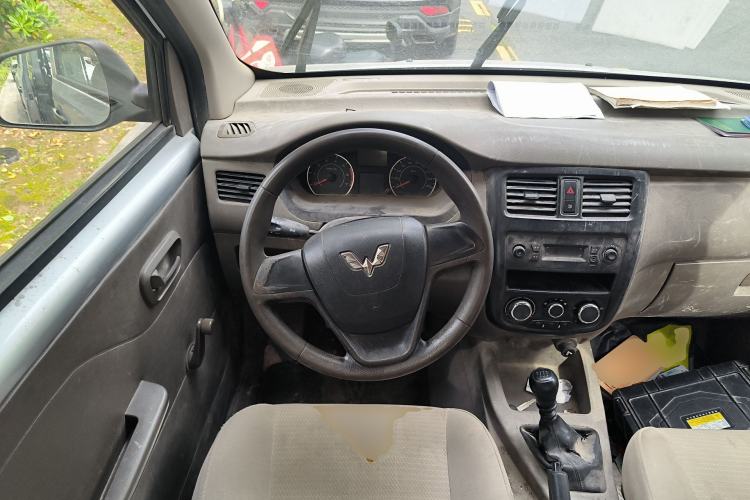 Used Wuling Rongguang V 2019 1.5L Van - Utility Model
