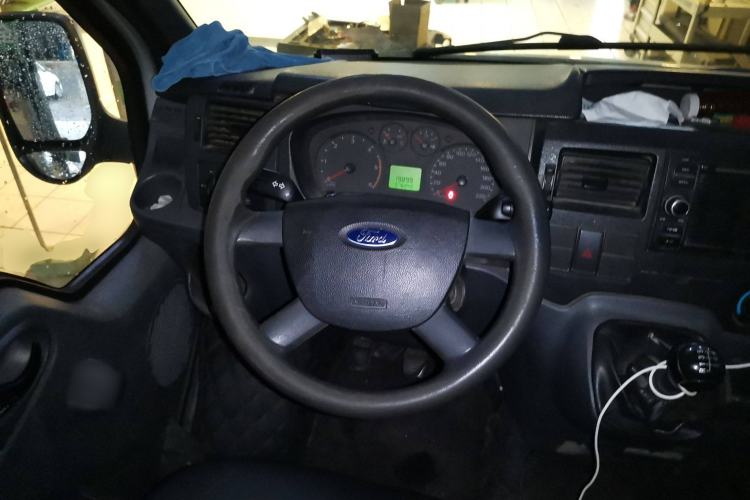 Used Ford Transit Custom 2016 2.2T Long-Wheelbase 6/7-Seater Mid-Roof Multi-Purpose Vehicle
