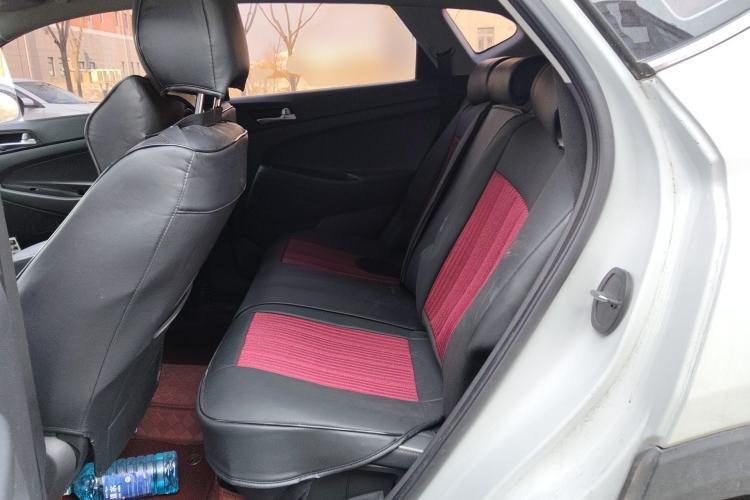 Used Hyundai Tucson 2019 280TGDi Dual-Clutch Two-Wheel Drive Fashion Edition China VI Standard
