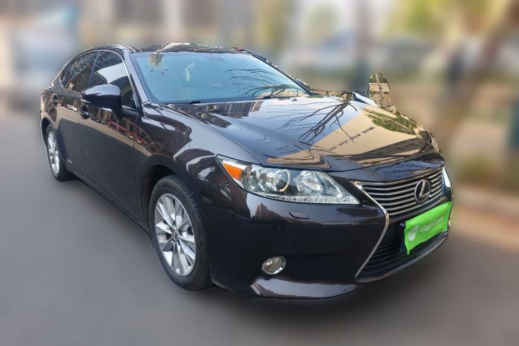 Used Lexus ES 2013 300h Elite Edition