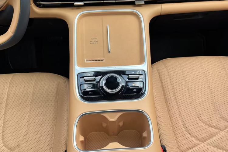 Used Geely Galaxy Galaxy Xingjian 7 EM-i 2025 120km Flagship Edition