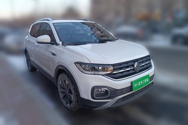 Used Volkswagen Tacqua 2020 1.5L Automatic Yue Front Right 45 Deg