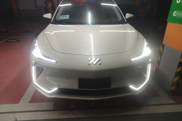 Used IM LS7 2023 90 kWh Elite Rear-Drive Version Front