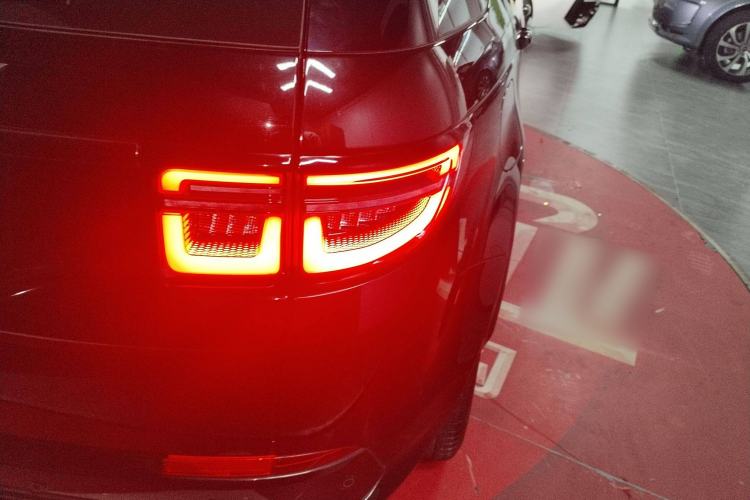 Used Land Rover Discovery Sport New Energy 2022 Facelifted P300e Plug-in Hybrid Electric Version
