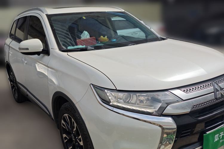 Used Mitsubishi Outlander 2020 2.0L Two-Wheel Drive Comfort Edition 5 Seats